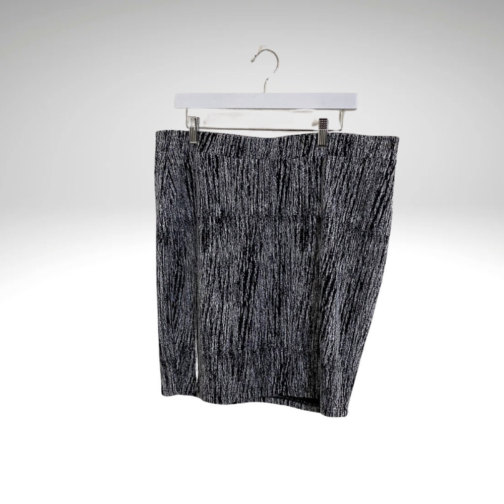Junarose Mixed Gray Knee Length Skirt NWT